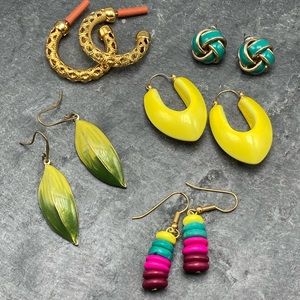 PIERCED Vintage women’s bundle 5x pairs earrings gold enamel hoops